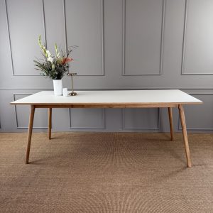 AA - 32 Eg olie | Rektangulært bord