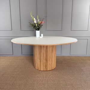 AA - 43 Eg olie  | Rundt Søjlebord