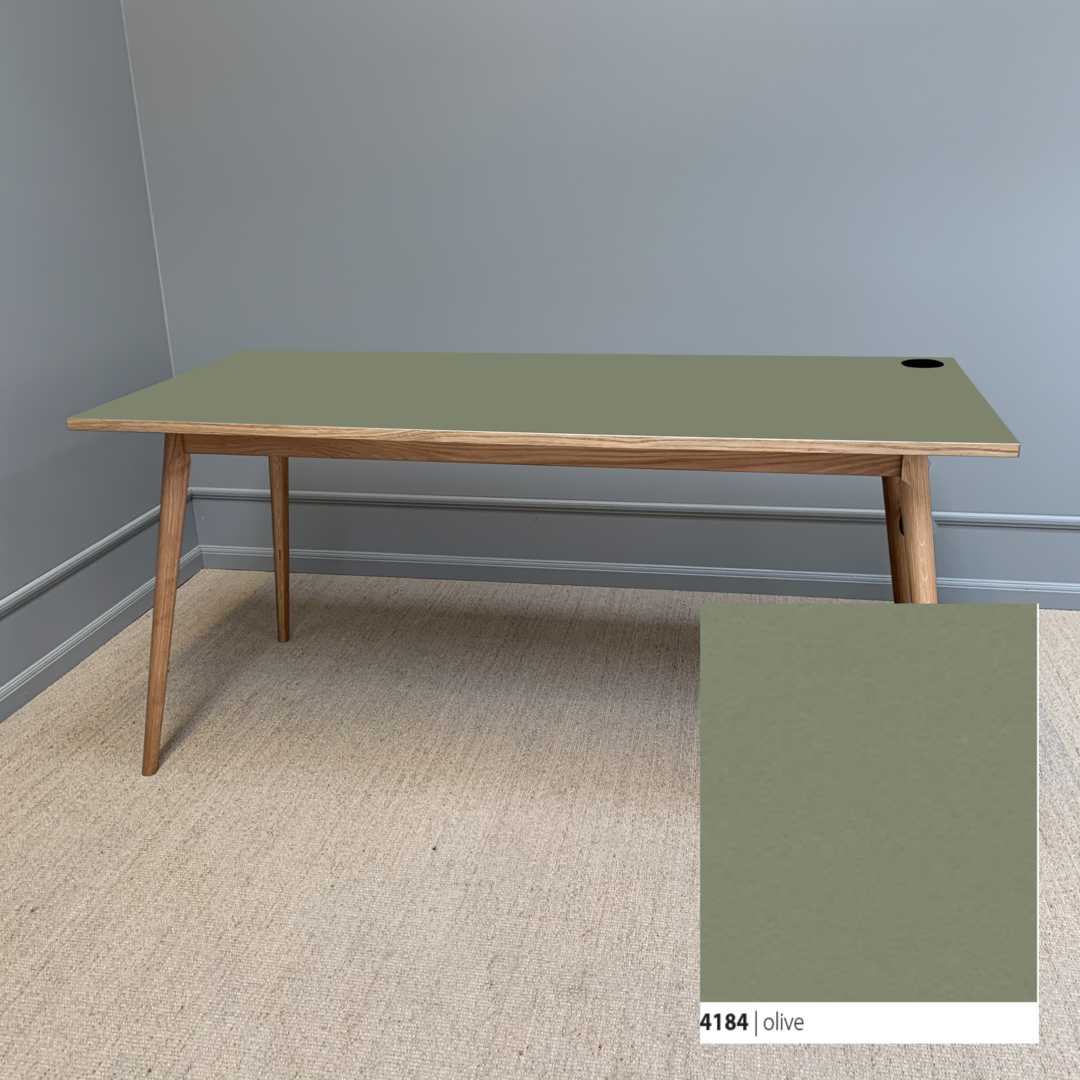 AA - 51 Eg olie | Skrivebord - Billede 2